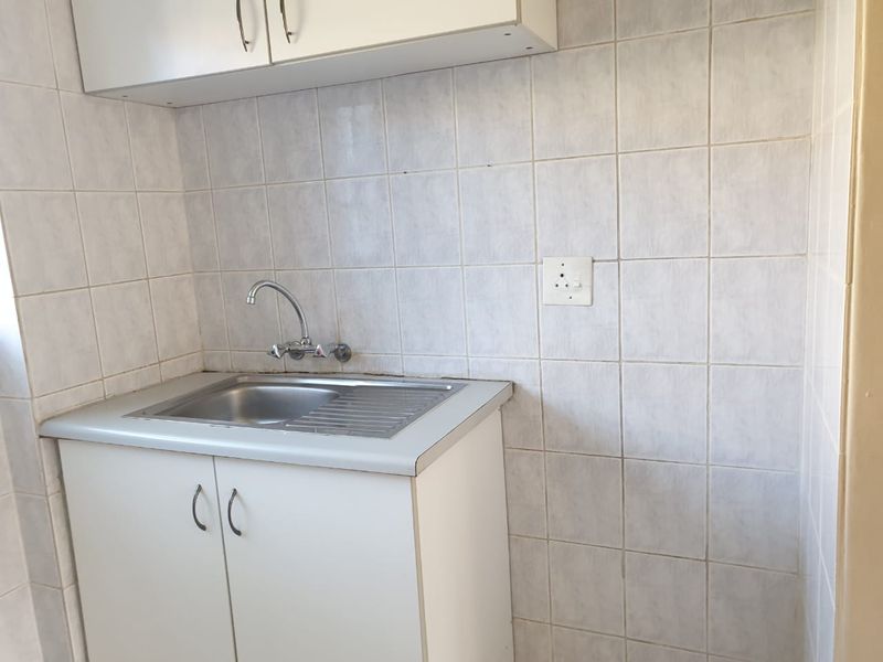 Fantastic investment or home for a fist time buyer! - Photo 4