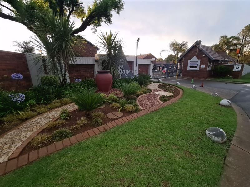 Fantastic investment or home for a fist time buyer! - Photo 1