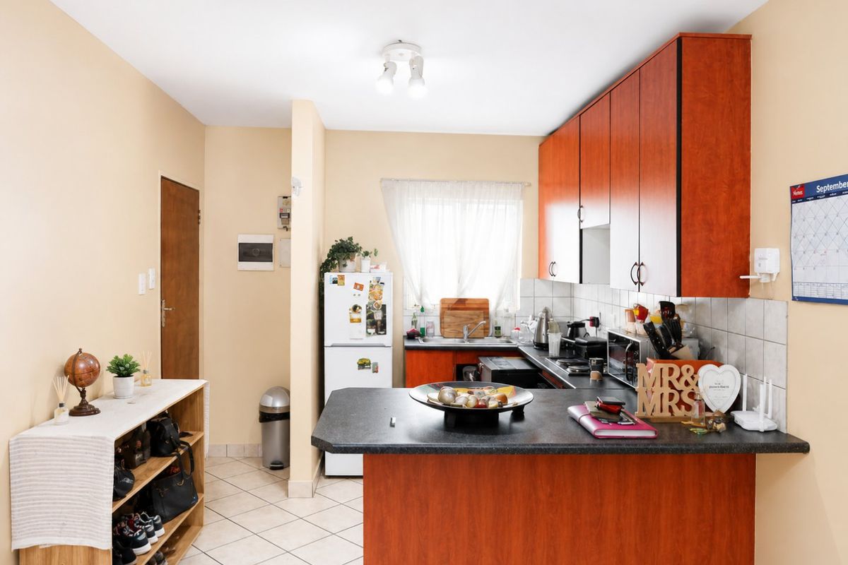 2 Bedroom Modern Vorna Valley Apartment with fibre access - Photo 2