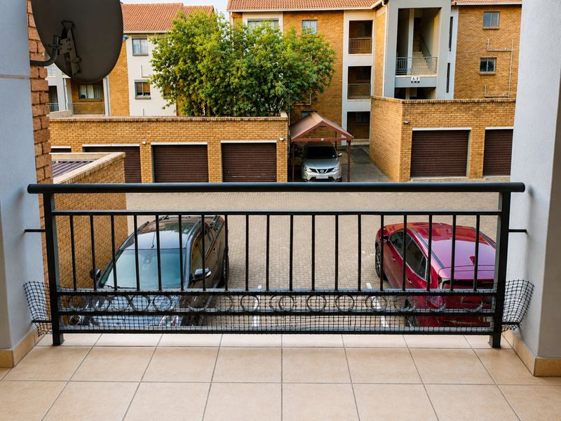 2 Bedroom Modern Vorna Valley Apartment with fibre access - Photo 5