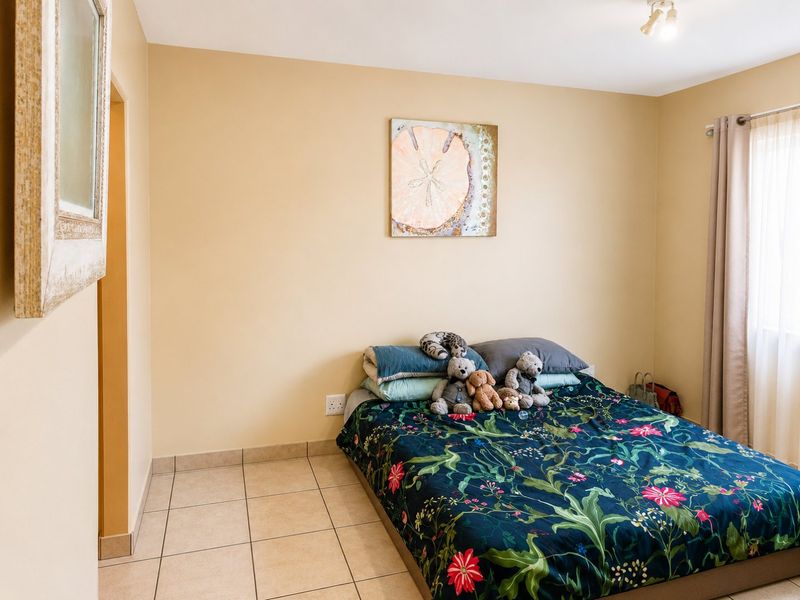 2 Bedroom Modern Vorna Valley Apartment with fibre access - Photo 9