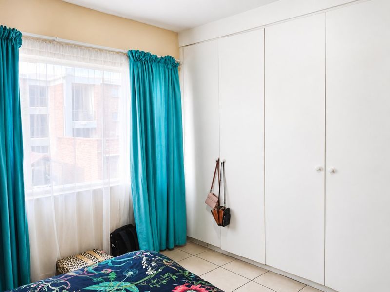 2 Bedroom Modern Vorna Valley Apartment with fibre access - Photo 10