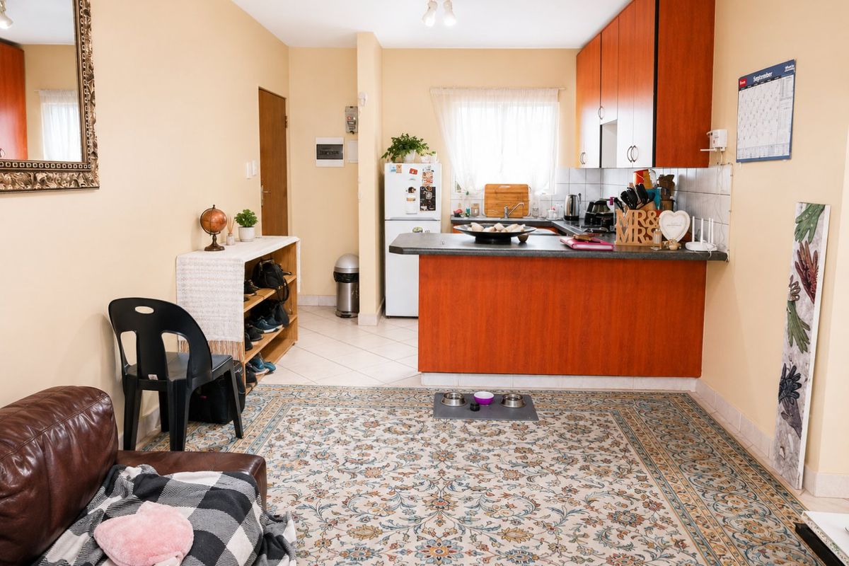 2 Bedroom Modern Vorna Valley Apartment with fibre access - Photo 3