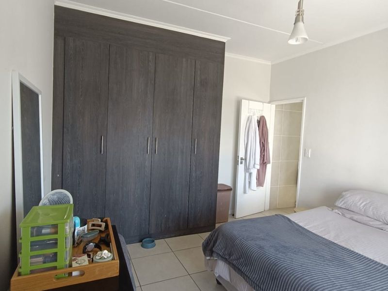 One Bedroom apartment in the Sandowm Estate - Photo 5