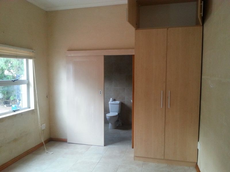 Studio apartment in Table View - Photo 4
