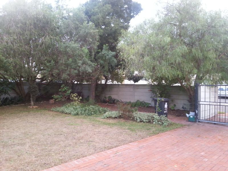Studio apartment in Table View - Photo 2