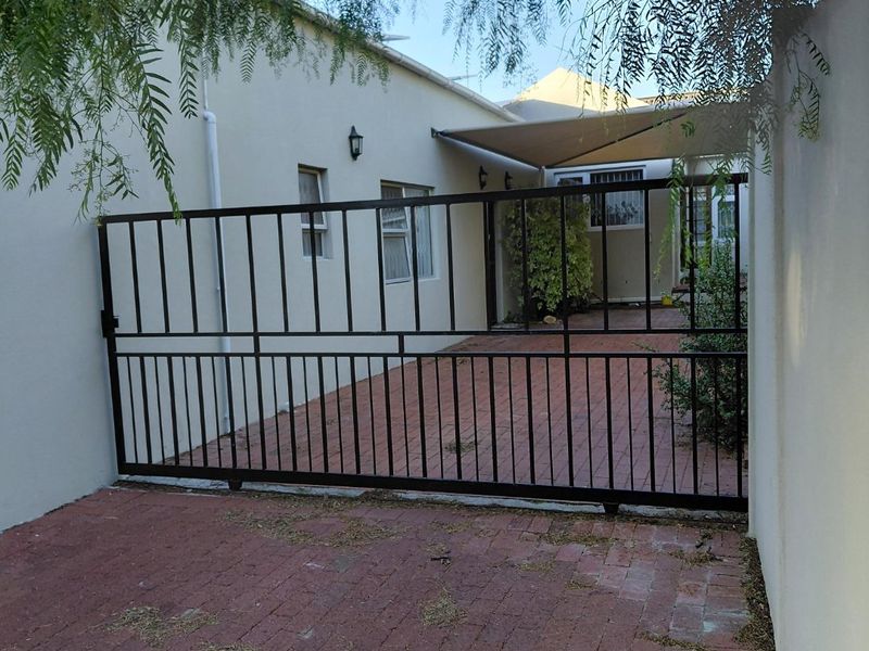 Studio apartment in Table View - Photo 1