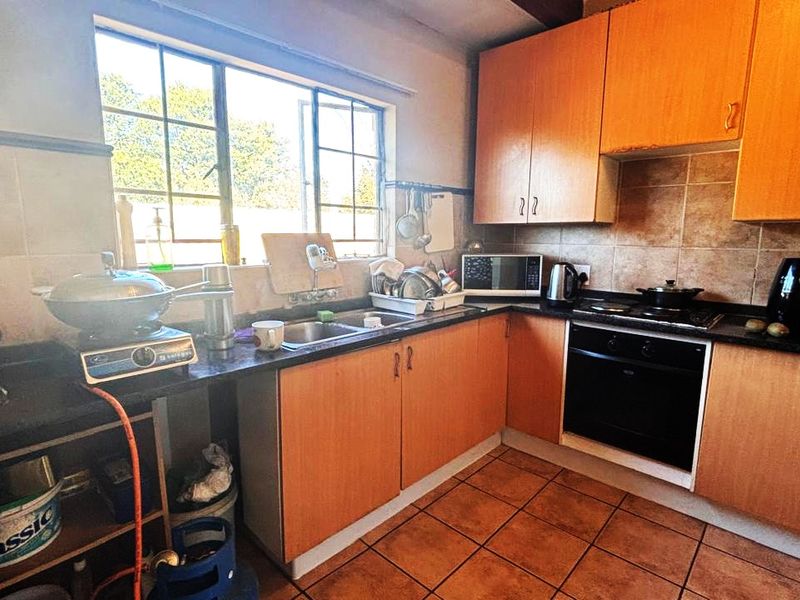 3 Bedroom 2 Bathroom apartment in Eco Park - Photo 9