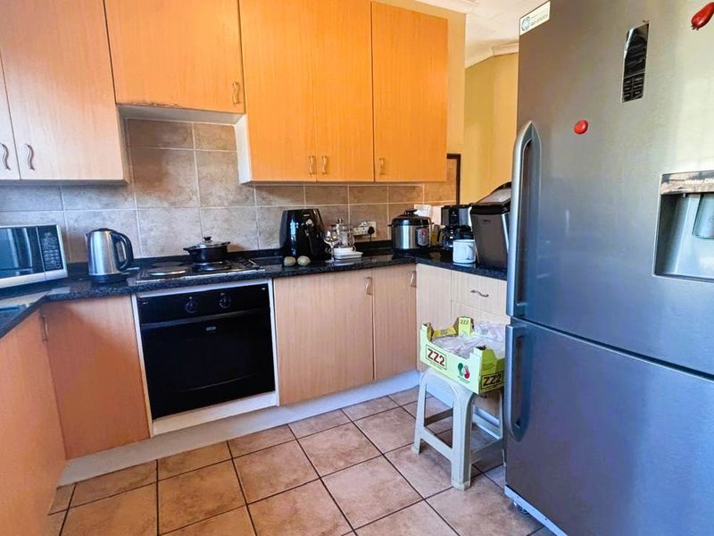 3 Bedroom 2 Bathroom apartment in Eco Park - Photo 8