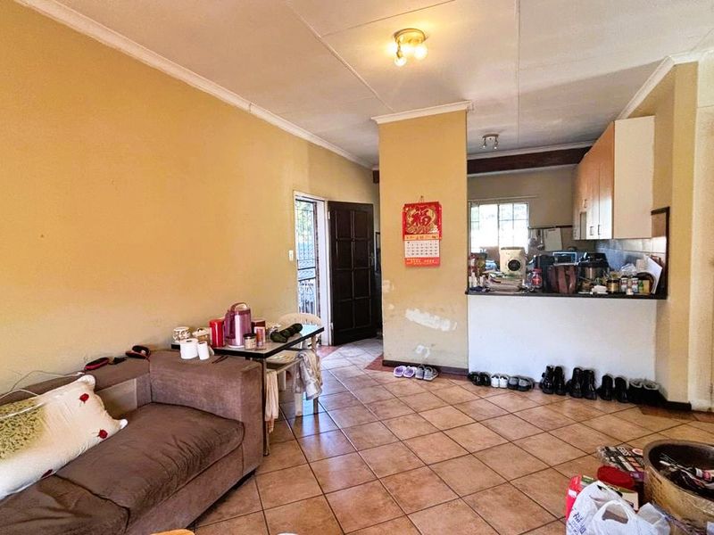 3 Bedroom 2 Bathroom apartment in Eco Park - Photo 3