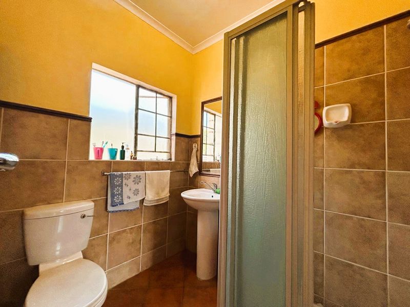 3 Bedroom 2 Bathroom apartment in Eco Park - Photo 6