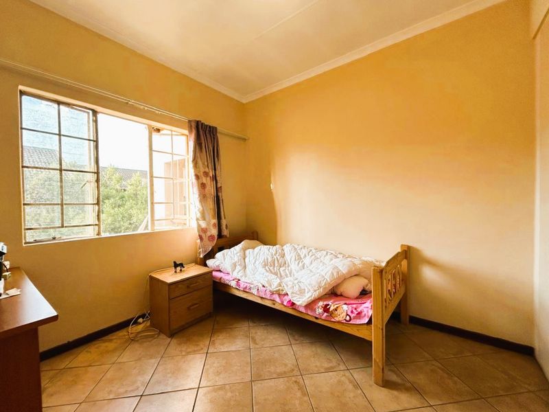 3 Bedroom 2 Bathroom apartment in Eco Park - Photo 9