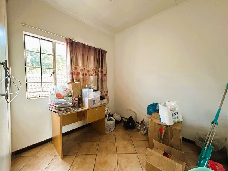3 Bedroom 2 Bathroom apartment in Eco Park - Photo 10