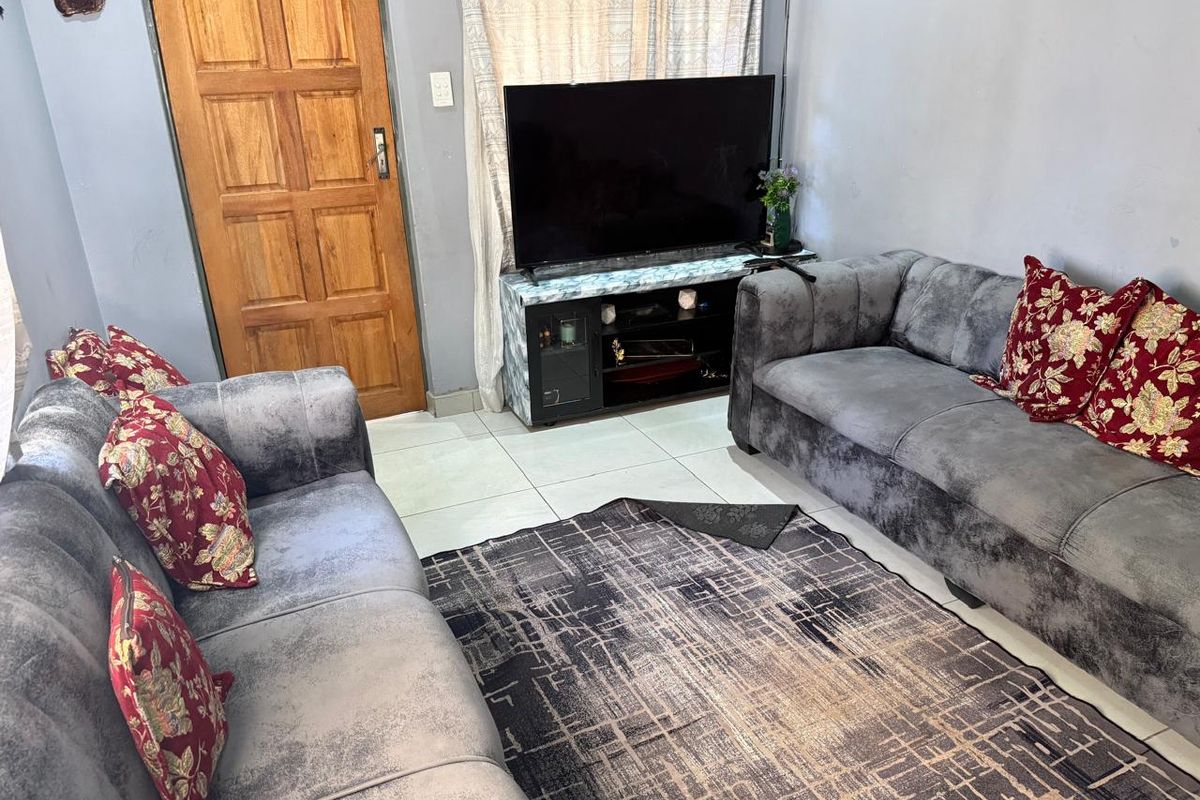 DUAL-LIVING INVESTMENT OPPORTUNITY IN NIRVANA EXTENSION 1 - Photo 4