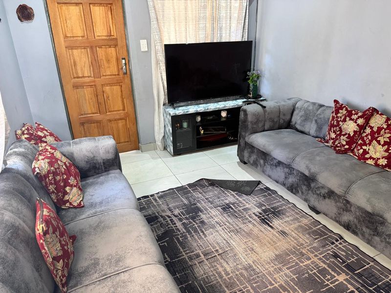 DUAL-LIVING INVESTMENT OPPORTUNITY IN NIRVANA EXTENSION 1 - Photo 4