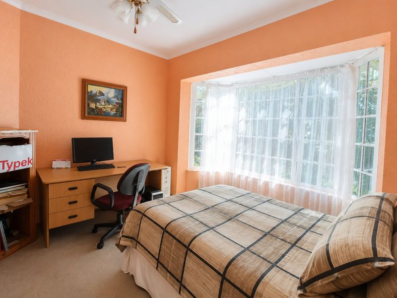 Lovely 3 Bedroom Home for Sale in Kempton Park - Photo 5