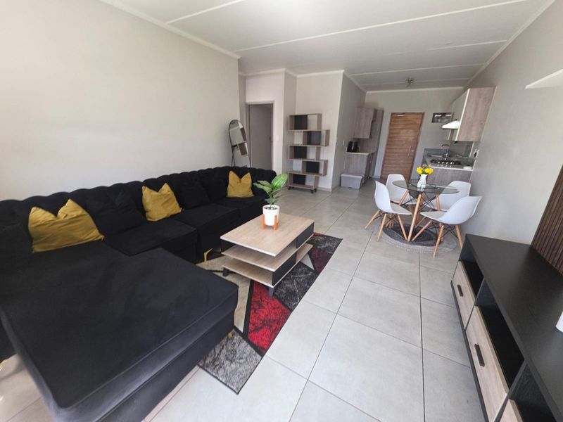 TWO BEDROOM ONE FULL BATHROOM GROUND FLOOR UNIT TO LET IN GLEN MARAIS  - Photo 4