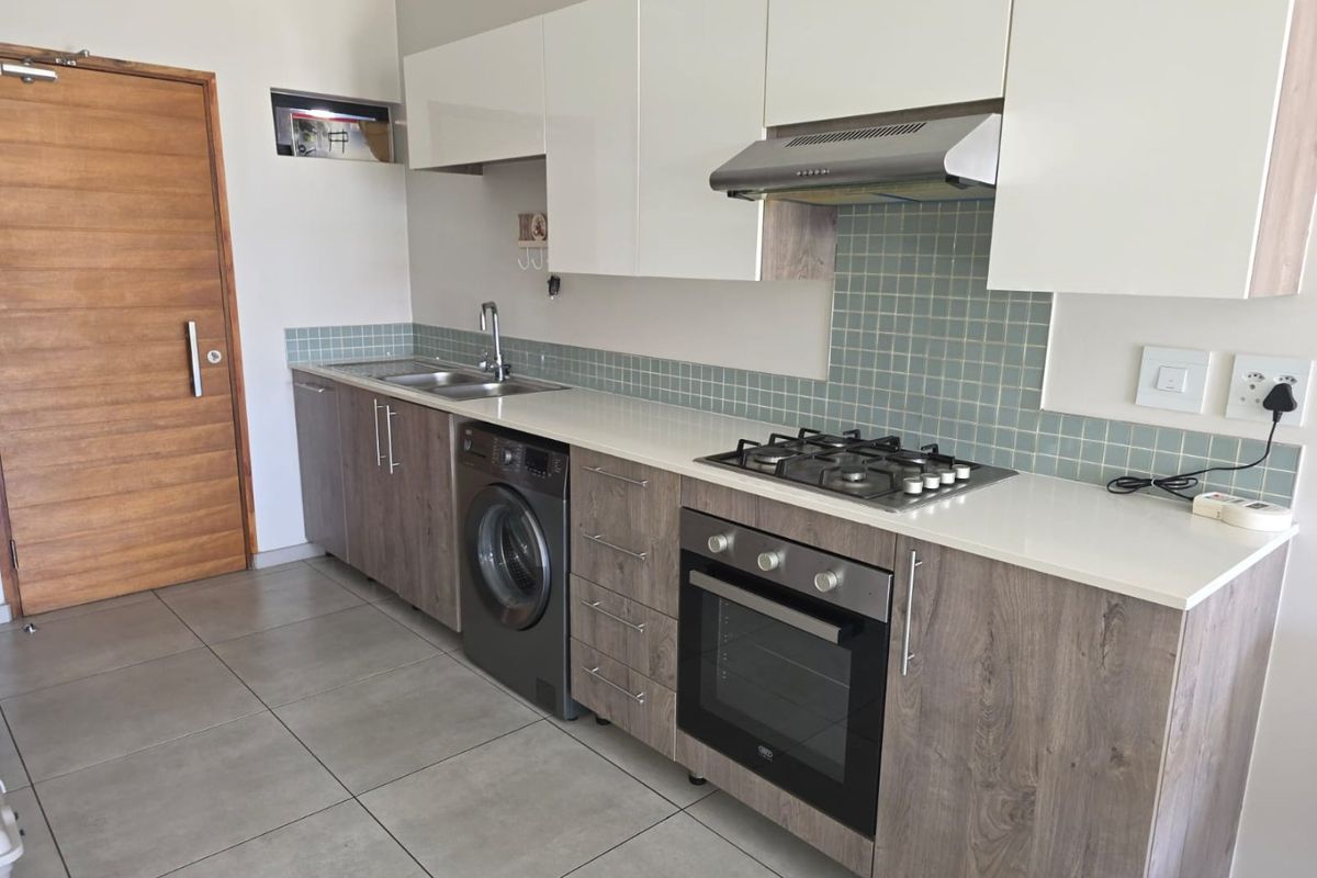 TWO BEDROOM ONE FULL BATHROOM GROUND FLOOR UNIT TO LET IN GLEN MARAIS  - Photo 3
