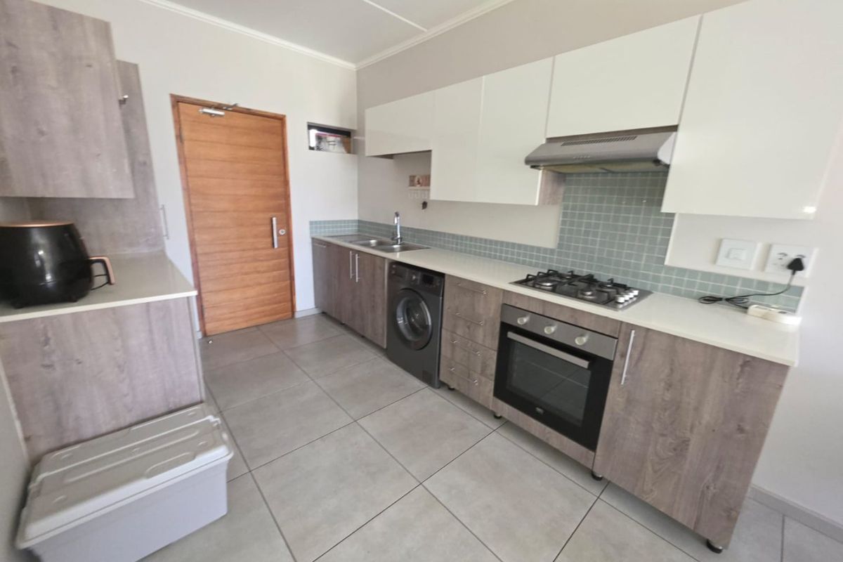 TWO BEDROOM ONE FULL BATHROOM GROUND FLOOR UNIT TO LET IN GLEN MARAIS  - Photo 2