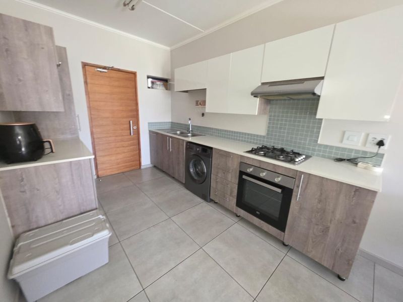 TWO BEDROOM ONE FULL BATHROOM GROUND FLOOR UNIT TO LET IN GLEN MARAIS  - Photo 2