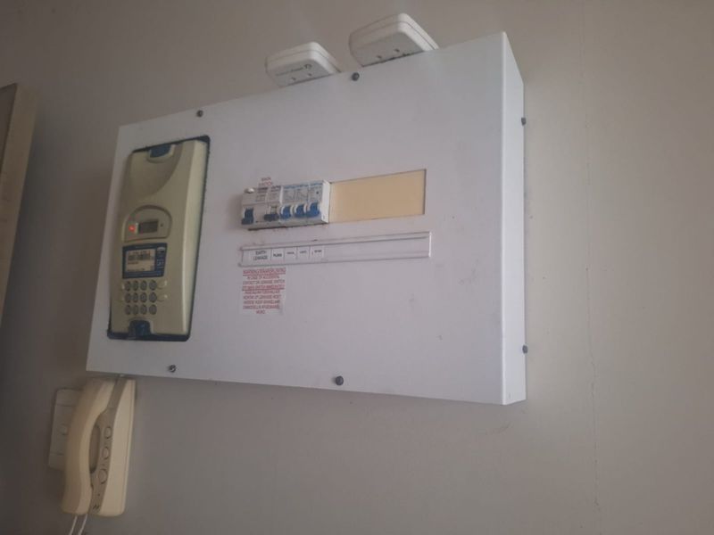 Bachelor Apartment in Bulwer - Photo 4