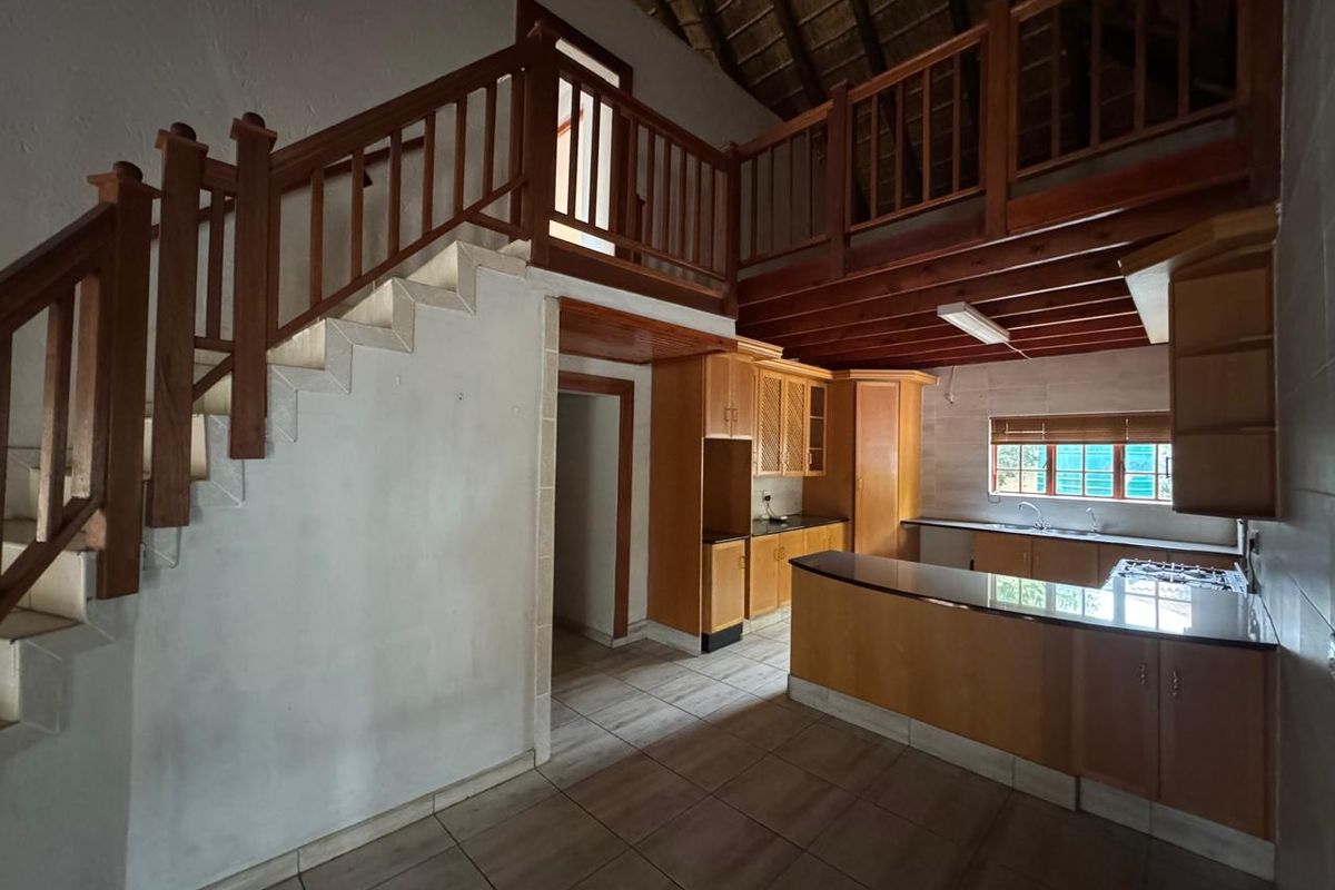 Spacious 4 Bedroom Family Home TO RENT - Photo 4
