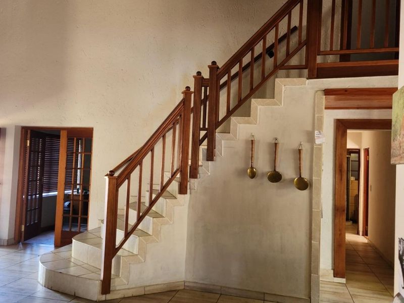 Spacious 4 Bedroom Family Home TO RENT - Photo 9