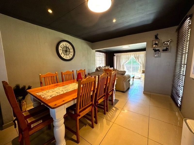 FOR SALE | PRIME FAMILY HOME IN SUNWARD PARK - Photo 9