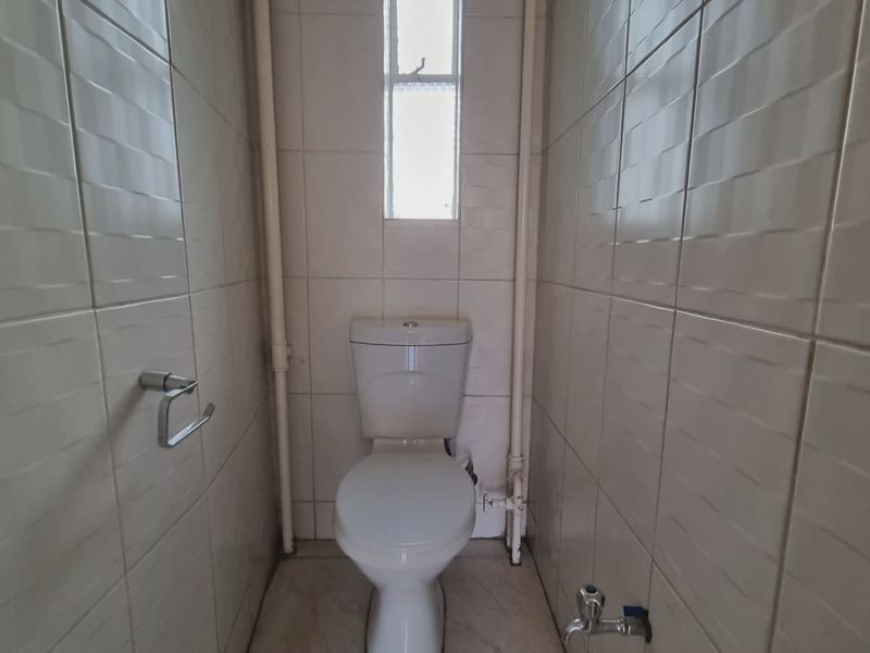 2 Bedroom Apartment To Let - Photo 7
