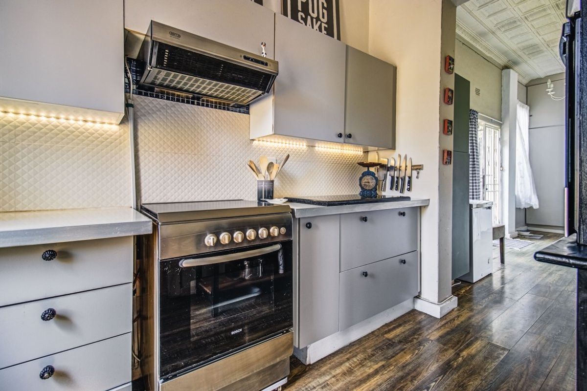 3 Bedroom House For Sale with a Modern Touch - Photo 5