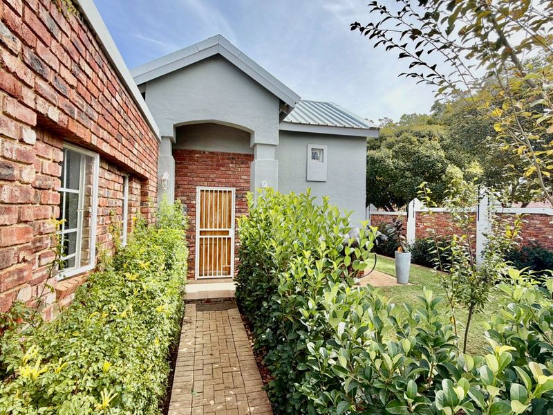 Family friendly home in La Hoff with fibre and braai - Photo 1