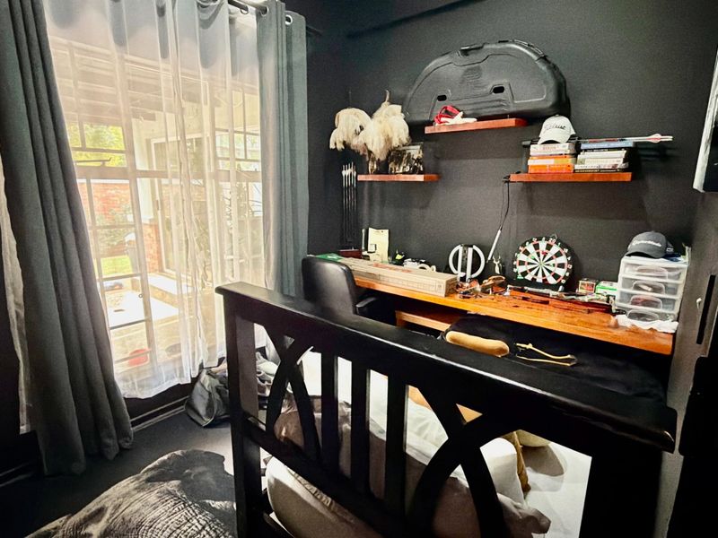 Family friendly home in La Hoff with fibre and braai - Photo 10