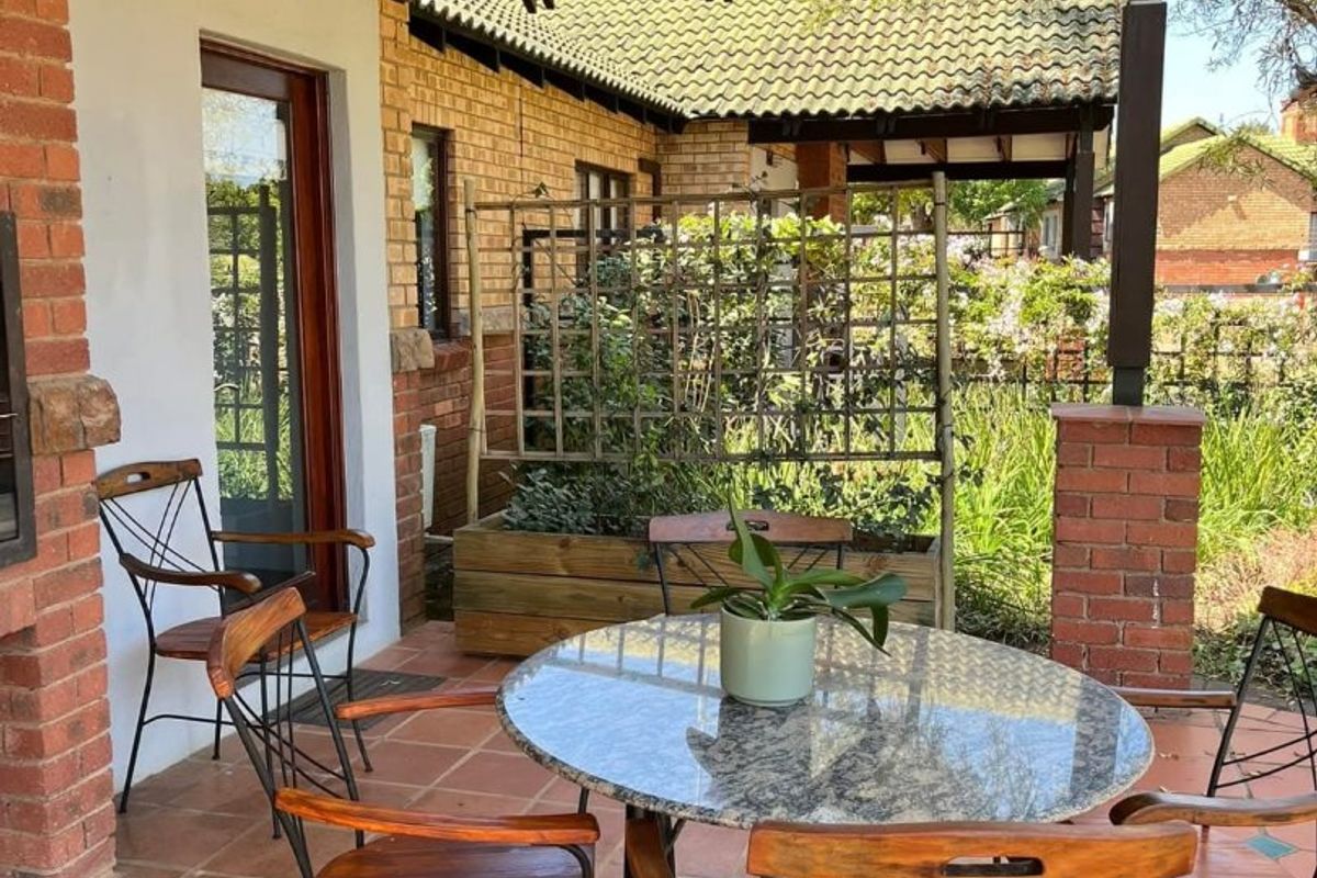 Family Home For Rent - Photo 3
