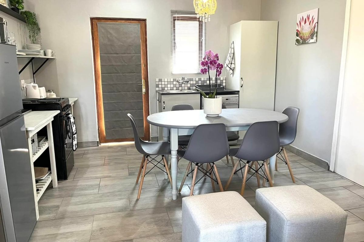 Family Home For Rent - Photo 2