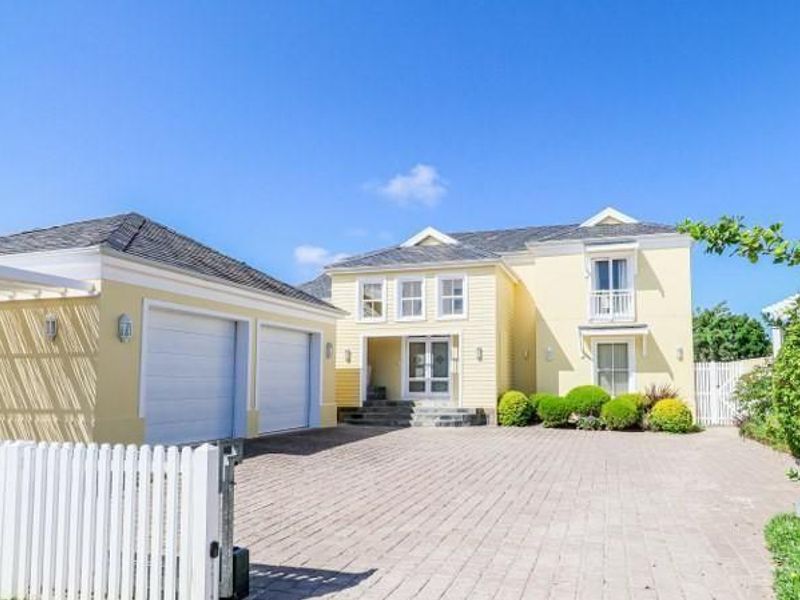 Life Style Living in Secure Estate - Photo 3