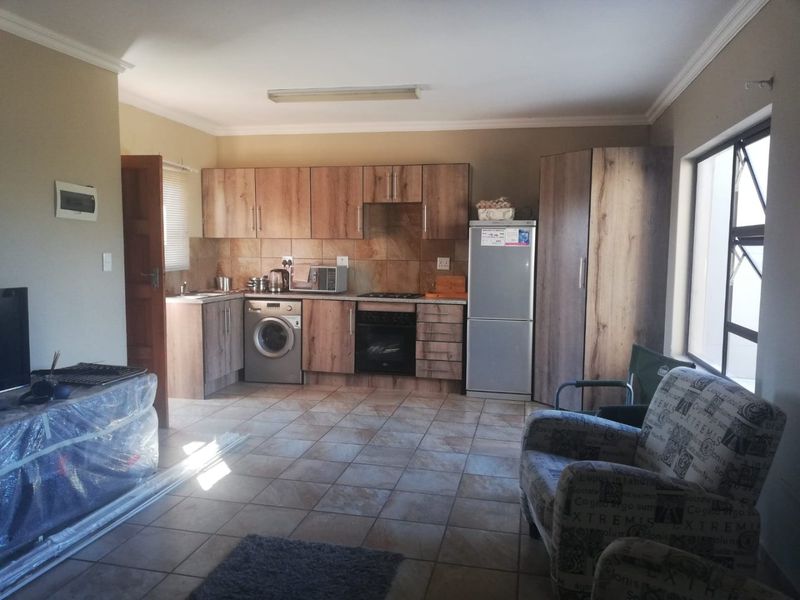 2-Bedroom Apartment for Sale in Gateway Manor – Excellent Value! - Photo 10