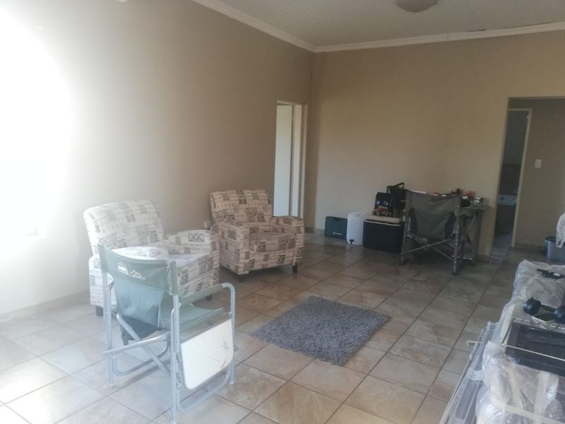 2-Bedroom Apartment for Sale in Gateway Manor – Excellent Value! - Photo 9
