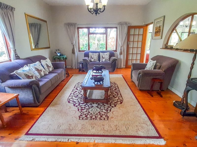 Generous Spaces, Central Convenience, Family Ready Home Awaits in Gonubie (By the Sea) - Photo 9