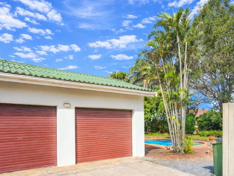 Generous Spaces, Central Convenience, Family Ready Home Awaits in Gonubie (By the Sea) - Photo 3