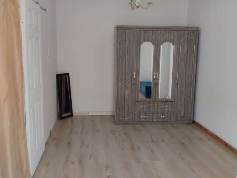 Investors’ Dream: Spacious Family Home with Excellent Income Potential - Photo 6