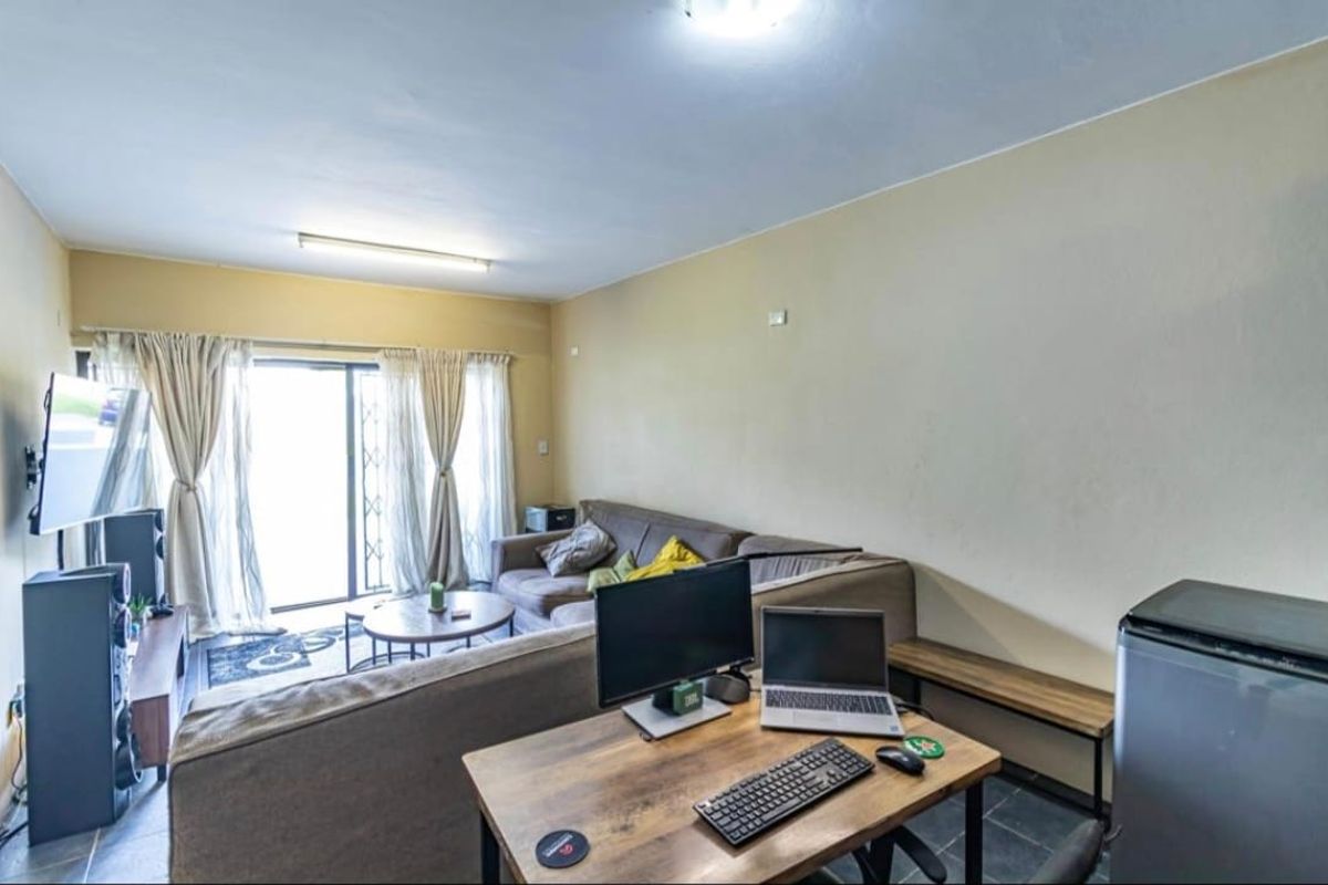 Modern 2-Bedroom Ground floor Apartment for Sale – Midrand - Photo 5