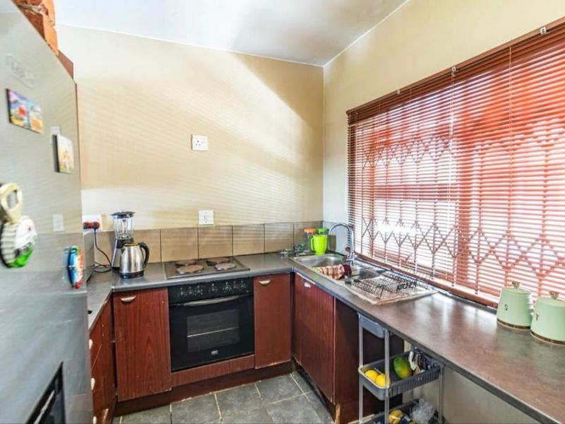 Modern 2-Bedroom Ground floor Apartment for Sale – Midrand - Photo 8