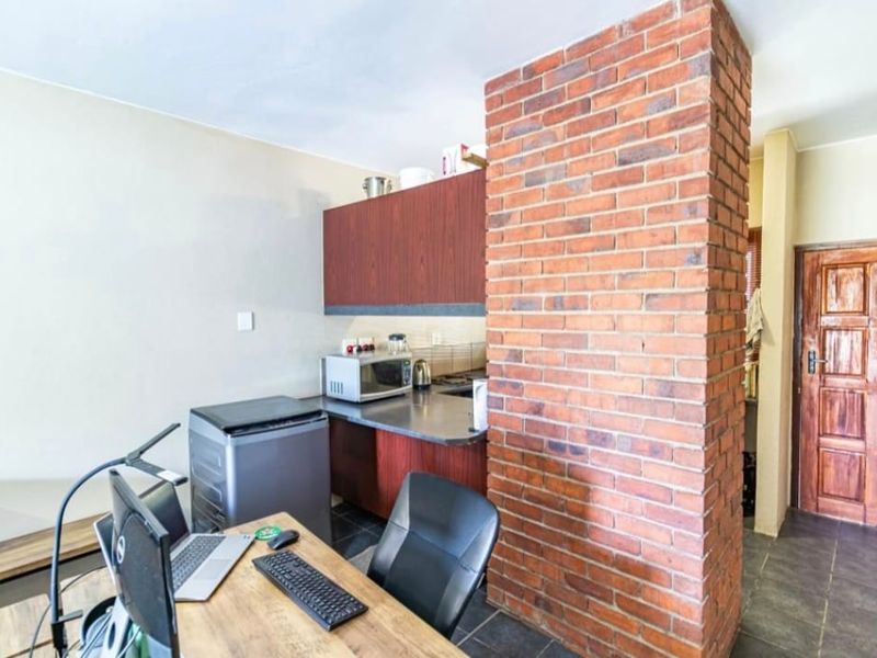 Modern 2-Bedroom Ground floor Apartment for Sale – Midrand - Photo 6