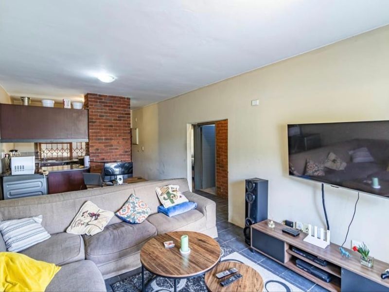 Modern 2-Bedroom Ground floor Apartment for Sale – Midrand - Photo 2