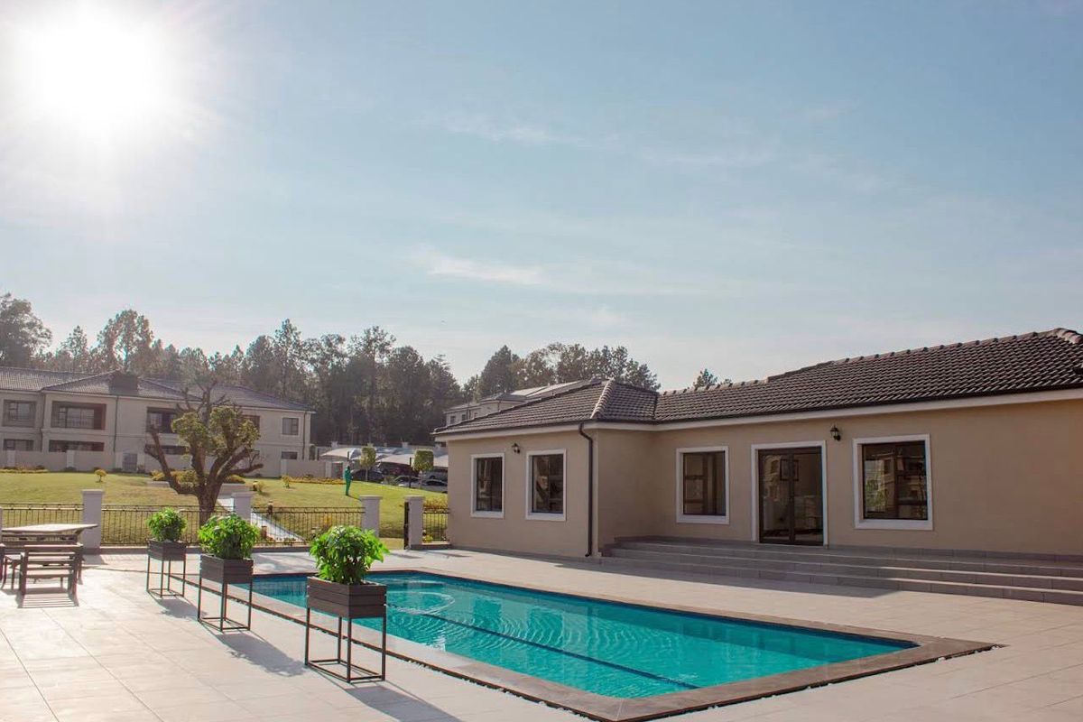 Modern Apartment with Solar Power in Secure Lifestyle Estate - Photo 2