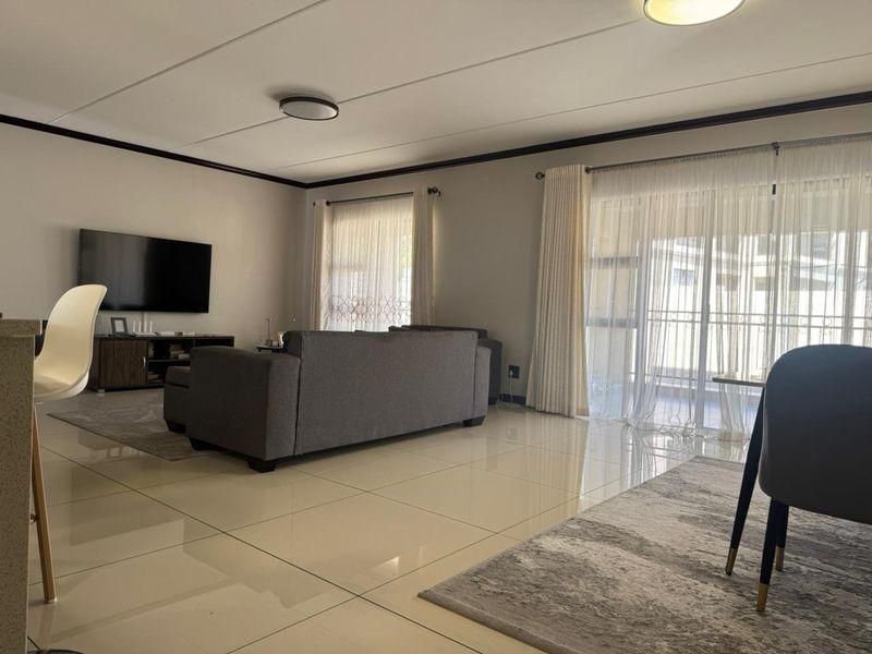 Modern Apartment with Solar Power in Secure Lifestyle Estate - Photo 5