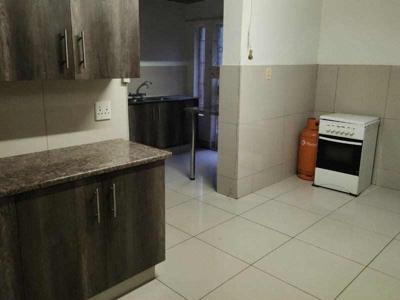Charming 3-Bedroom Family Home in Erasmia - Photo 8