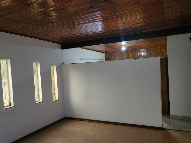 Charming 3-Bedroom Family Home in Erasmia - Photo 4