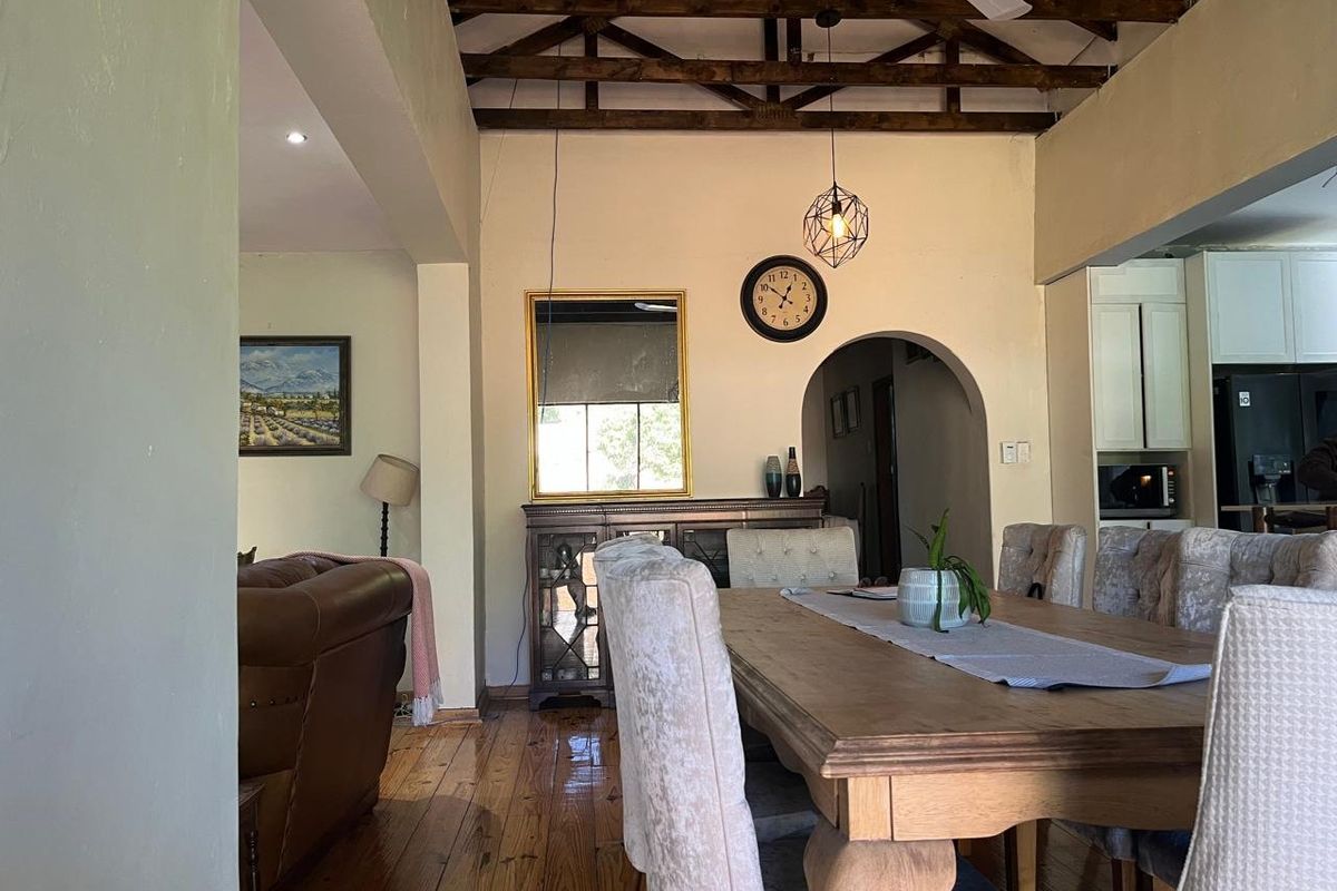 6 Bedroom House for Sale in Westville  - Photo 4