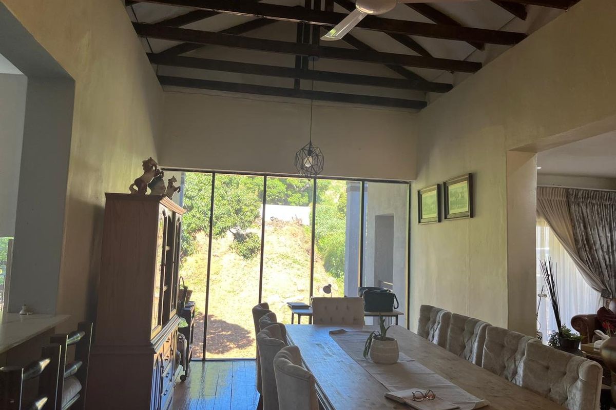 6 Bedroom House for Sale in Westville  - Photo 5
